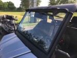 Přední sklo včetně stěrače a ostřikovače na CFMOTO Gladiator UTV1000 EPS