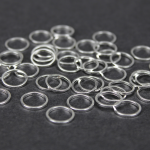 Mosazný spojovací mezidíl - stříbrný - kroužek - 10 x 10 x 1 mm - 1 ks