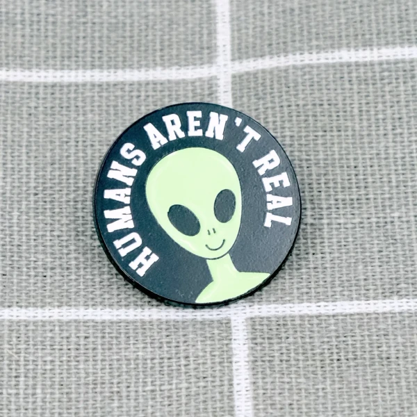 Pinarna.cz Mimozemšťan - Humans aren't real / Lidé nejsou skuteční