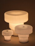 Ferm Living Skleněná stolní LED lampička Ripple White Large, bílá barva, sklo