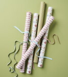 Ib Laursen Balicí papír Red Hearts / Pink Stripes – 5 m, červená barva, multi barva