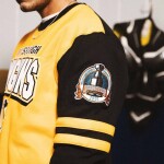 Mitchell & Ness Pánská mikina Pittsburgh Penguins NHL All Over Crew Fleece Velikost: S