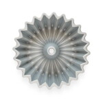 Nordic Ware Forma na bábovku Brilliance 2,4 l, zlatá barva, kov