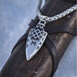 Pánský náhrdelník Ódinovo kopí GUNGNIR, Stříbrná 60 cm