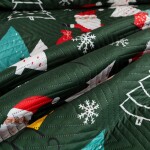 DumDekorace Prošívaný vánoční přehoz s motivem Santa Clause - zelený dekorativní přehoz Šířka: 200 cm | Délka: 220 cm