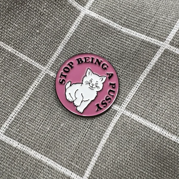 Pinarna.cz Stop being a pussy / Přestaň být koťa**o - bílá kočička