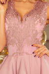Exkluzivní dámské šaty barvě lila krajkovým výstřihem model 7638090