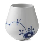 Royal Copenhagen Porcelánová vázička Blue Fluted Mega 15 cm, bílá barva, porcelán