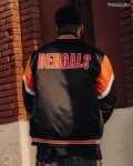 Mitchell & Ness Pánská bunda Cincinnati Bengals NFL Heavyweight Satin Velikost: 2XL