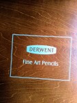 Derwent Derwent, 2301902, Sketching Collection, sada pastelek a tužek ke skicování v luxusní dřevěné kazetě, 72 ks