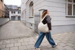 Taška přes rameno Reisenthel Moonbag Puffer stone