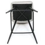 Židle barová, bílá látka, čtyřnohá kovová podnož, černý mat