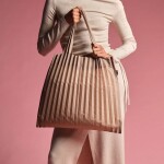Nákupní taška přes rameno LOQI PLEATED Mocha
