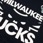 Nike Dětská mikina Milwaukee Bucks NBA Courtside Club Hoodie Černá (YOUTH)