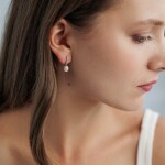 Stříbrné náušnice s perlou a zirkony Pilar - stříbro 925/1000, Stříbrná Bílá