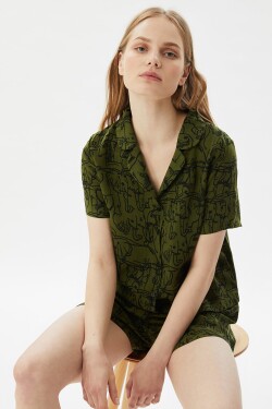 Trendyol zelená viskózová pyžama se zvířecím vzorem - košile a šortky
