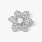 Brož ve tvaru květu Lysandra - bílá perla, zirkony, Stříbrná Bílá