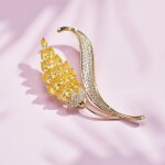 Exkluzivní brož Swarovski Elements Nacira, Zlatá