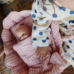 Konges Sløjd Panenka s dudlíkem Ellie, béžová barva, plast, textil