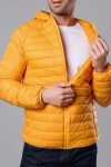 Pánská prošívaná bunda v barvě s kapucí Žlutá M model 18345094 - J.STYLE