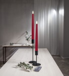 STAR TRADING LED svíčka Flamme Slim Red 28 cm – set 2 ks + dálkový ovladač, červená barva, vosk