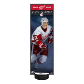 Cedule Detroit Red Wings NHL Steve Yzerman Alumni Deco Plaque & Holder