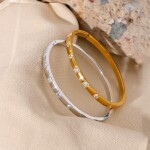 Pevný bangles náramek se zirkony, chirurgická ocel, Zlatá