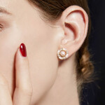 Náušnice s bílou perlou Loretta, Zlatá Bílá