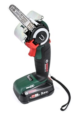 BOSCH AdvancedCut 18 NanoBlade / Aku řetězová pila / 18V / 7.000 otáček za min. / 2.5Ah (06033D5101)