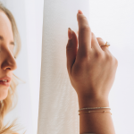 LUNICA Stříbrný zásnubní prstýnek GOLD Velikost prstenu: 9 (EU: 59-61) 0523_9