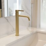 REA - Umyvadlová baterie Foster Brush Gold vysoká REA-B6441