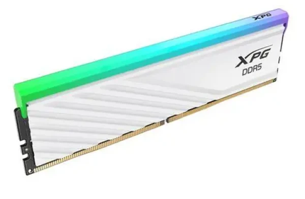 ADATA XPG Lancer Blade RGB 32GB (2x 16GB) bílá / Paměť RAM / DDR5 / 6000 MHz / CL36 / DIMM / AMD EXPO / XMP 3.0 (AX5U6000C3616G-DTLABRWH)