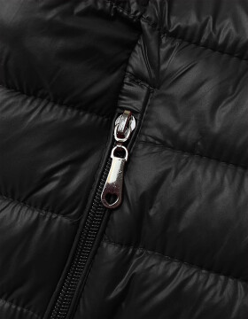 Černá prošívaná vesta s odepínací kapucí J Style (16M9151-392) odstíny černé 46
