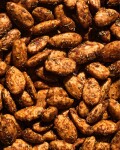 Vilgain Mandle nasucho pražené – Česnek, rozmarýn a chilli 250 g