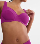 SUMMER TWIST - Minimizer podprsenka s kosticemi — zmenšující střih Triumph RASPBERRY JUICE 40D