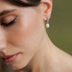 Stříbrné náušnice s bílou perlou Gloria - stříbro 925/1000, Stříbrná Bílá