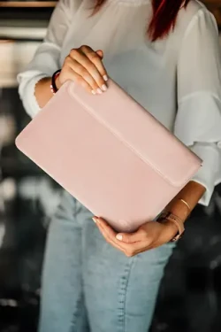 Red Ant Spring nude / Pouzdro / MacBook Air 15" (2023) (PTA-0529-APP-AIR15)