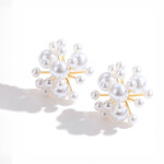 Náušnice s perlami ve výrazném květinovém designu, Stříbrná Bílá