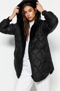Trendyol černý oboustranný nositelný nositelný plyšový nafukovací kabát kapucí