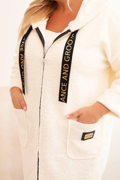 Dámský kabát Plus Size z umělého beránka s kapucí a kapsami ecru UNI