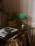 Louis Poulsen Přenosná lampa Panthella 250 V3 Opal Green / Chrome, zelená barva