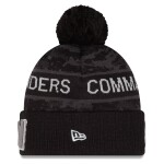 New Era Pánská zimní čepice Washington Commanders NFL 2026 Salute To Service Cuffed Knit Hat with Pom