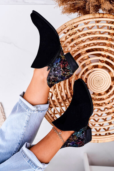 Dámské Kožené Boty Maciejka černé S Květinami 04091-57 37