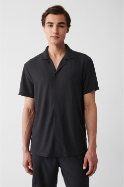 Avva Men's Black Cuban Collar Knitted Jacquard Easy-Iron Short Sleeve Standard Fit Regular Cut Shirt
