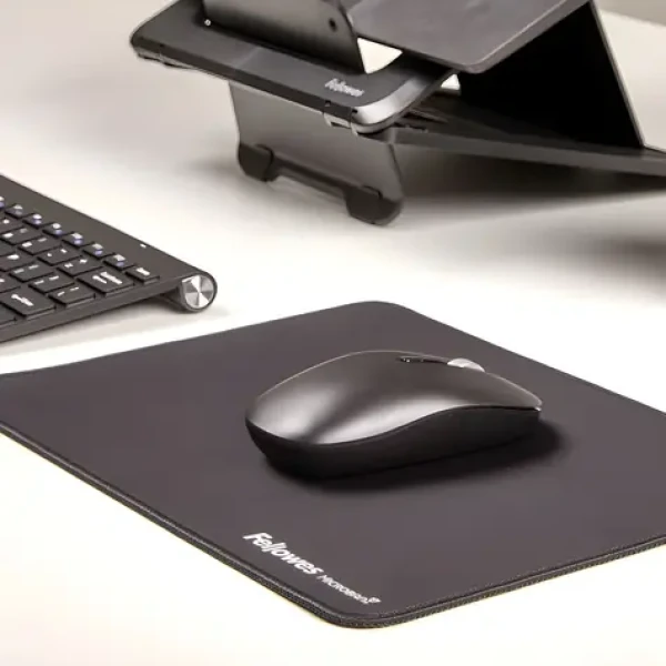 Fellowes BREYTA XL černá / Podložka pod myš / 280 x 210 mm / Antimikrobiální úprava Microban