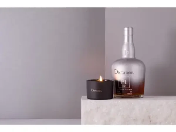 Dictador XO Platinum 40% 0,7l dárkový box + svíčka (5902670847945)