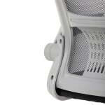 Kancelářská židle, tmavě šedá síťovina, šedý plast, kolečka na tvrdé podlahy