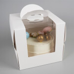 Cake star dortová krabice LILI bílá s okénkem a úchytem 16 x 16 x 15cm