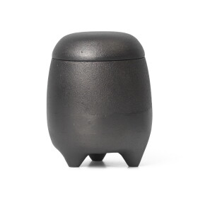 Ferm Living Neparfemovaná svíčka v dóze Evoke Blackened, černá barva, kov, vosk
