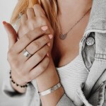 Pevný bangles náramek Mabel - chirurgická ocel, aztécký geometrický vzor, Stříbrná